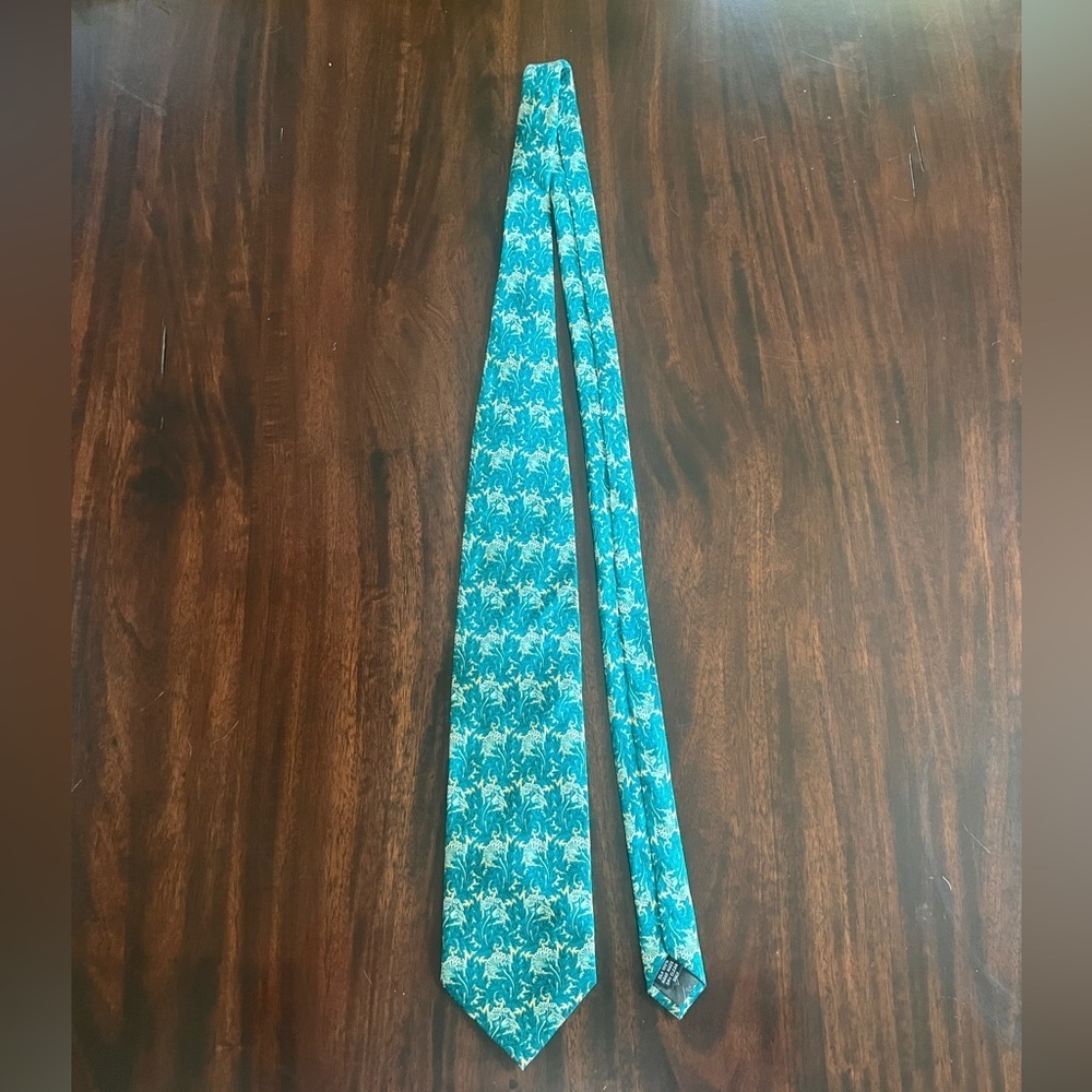 Fox & Chave 100% Silk Tie – Arts & Crafts Floral Pattern